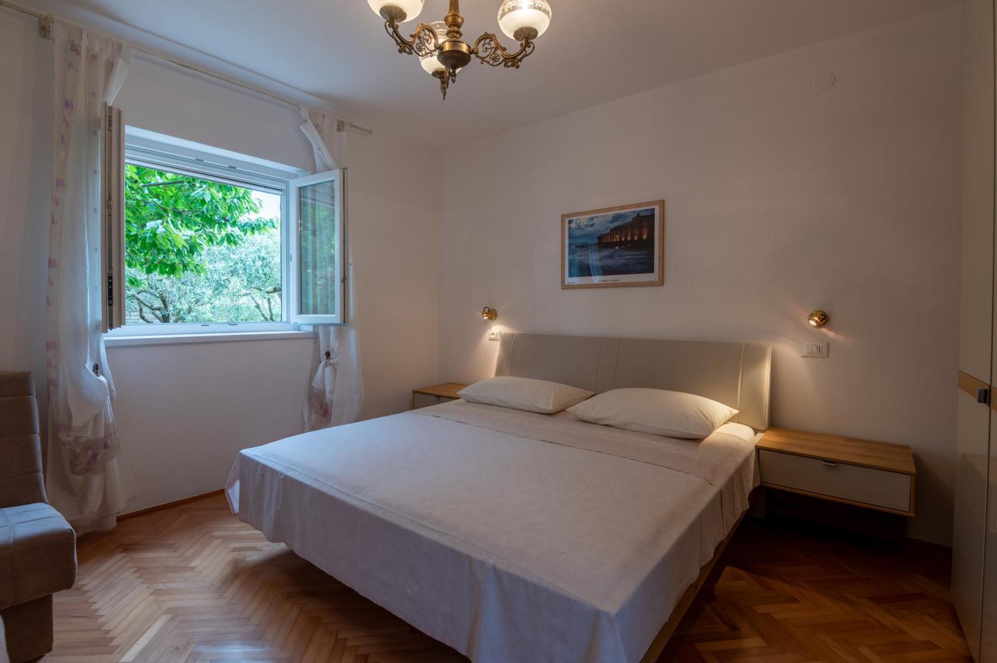 Apartments Mirella Novigrad  Екстер'єр фото